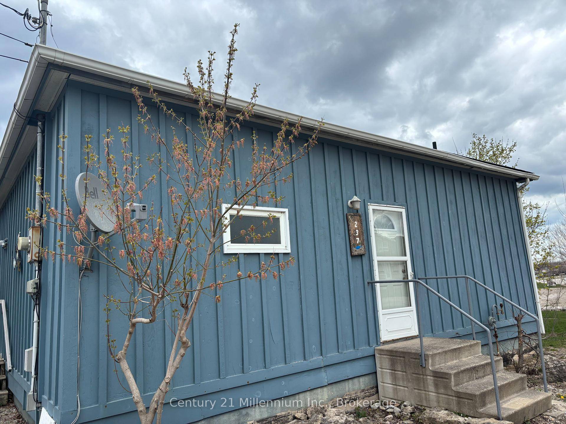 2 bedroom plus loft waterfront home with a large and level backyard located minutes to Meaford's downtown and available immediately.