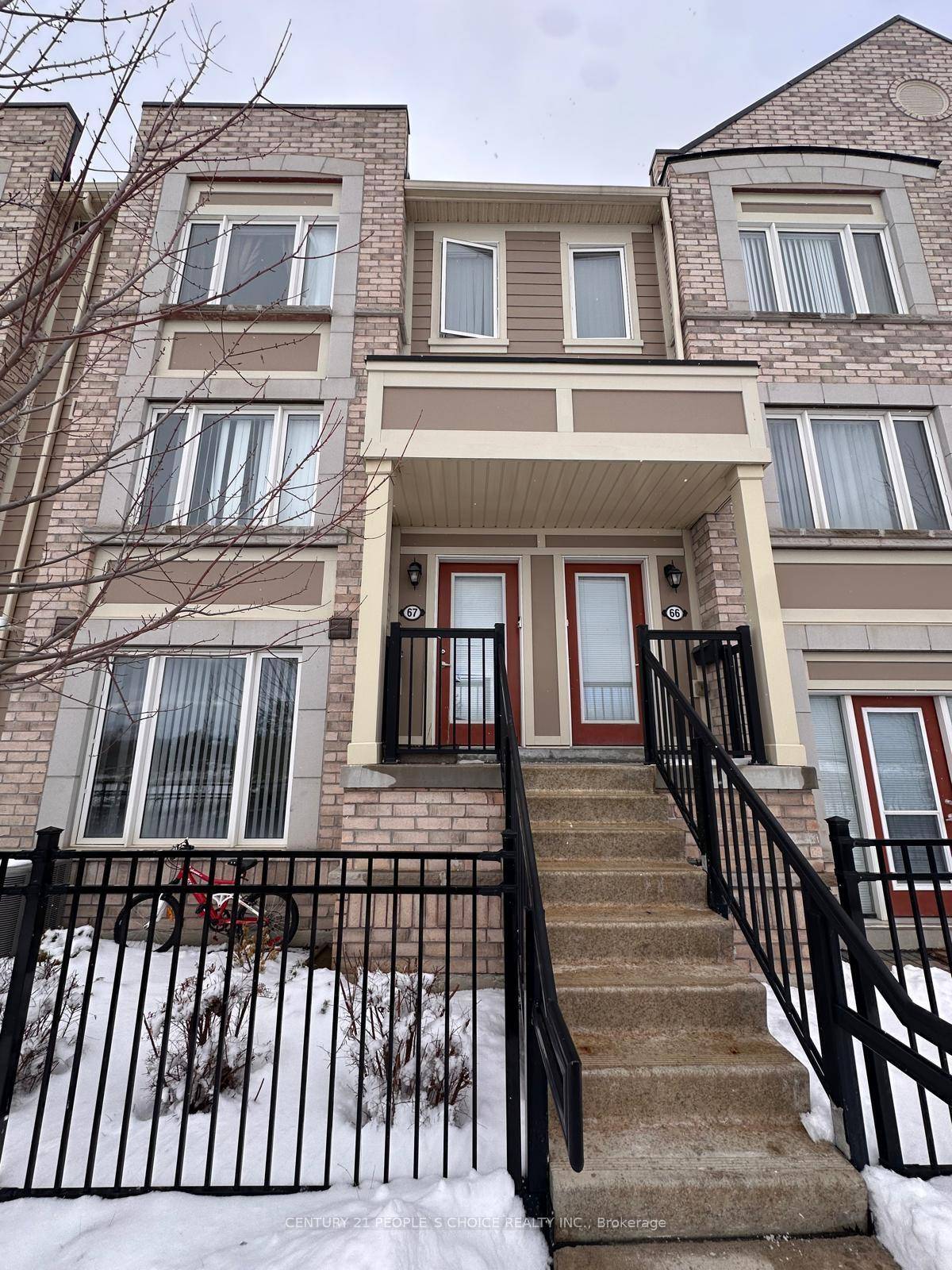 Don't miss out on this opportunity to live in this stunning condo townhouse nestled in close proximity to a serene park and a picturesque pond, offers the perfect blend of ...