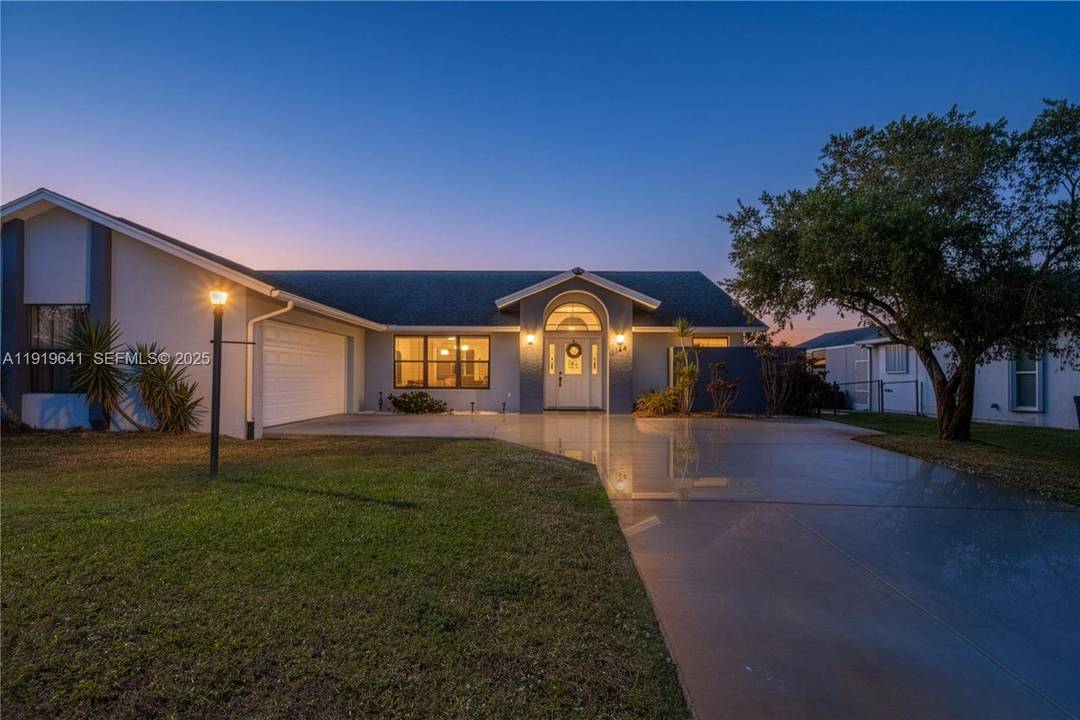 BEAUTIFUL 3 BEDROOM, 2 BATH HOME FEATURING A SPACIOUS 2 CAR GARAGE AND A CONVENIENT LAUNDRY ROOM INCLUDES A SCREENED PATIO A POOL PERFECT FOR RELAXING OR ENTERTAINING.