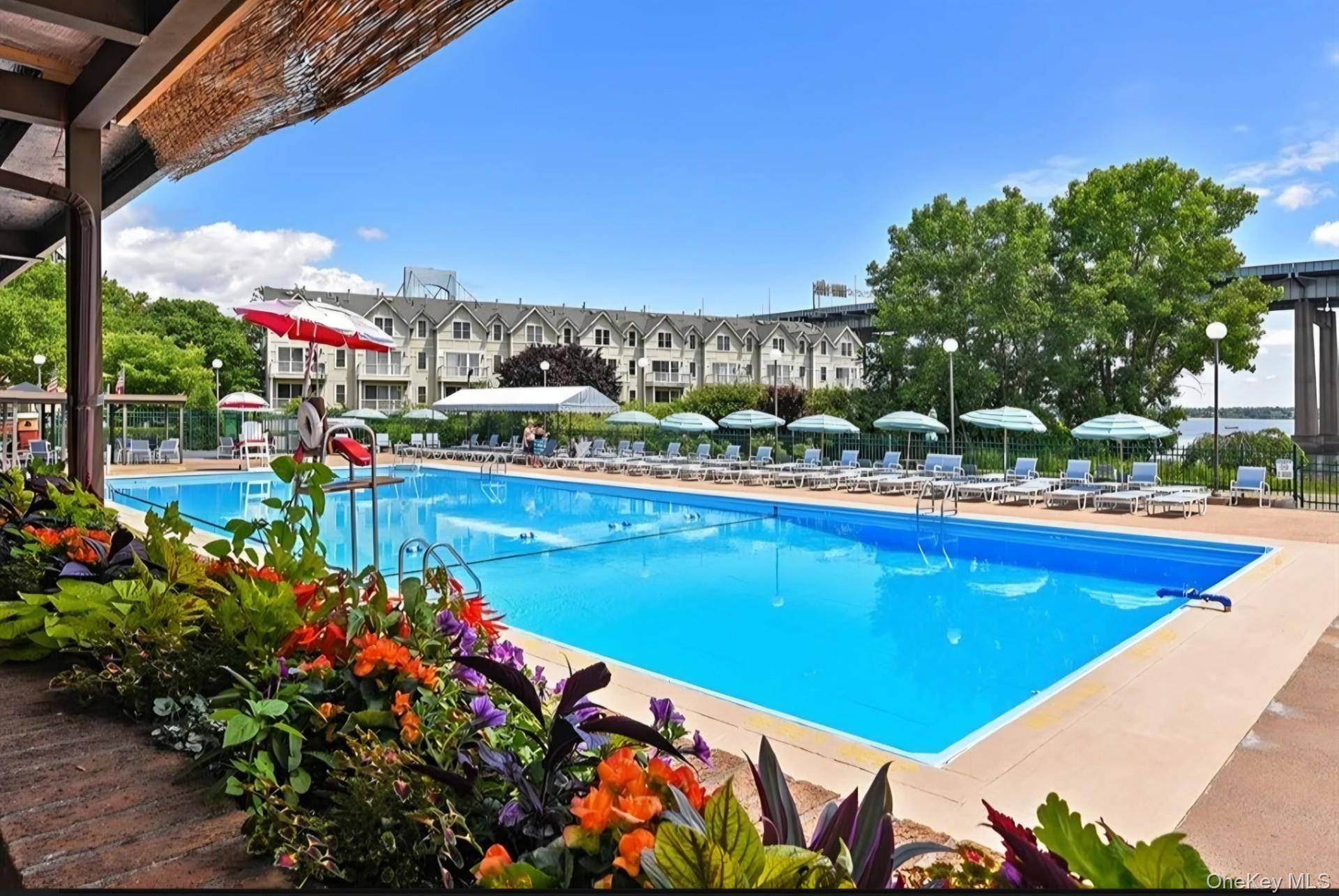 Beautifully designed and renovated 2 bedroom apartment in Le Havre.