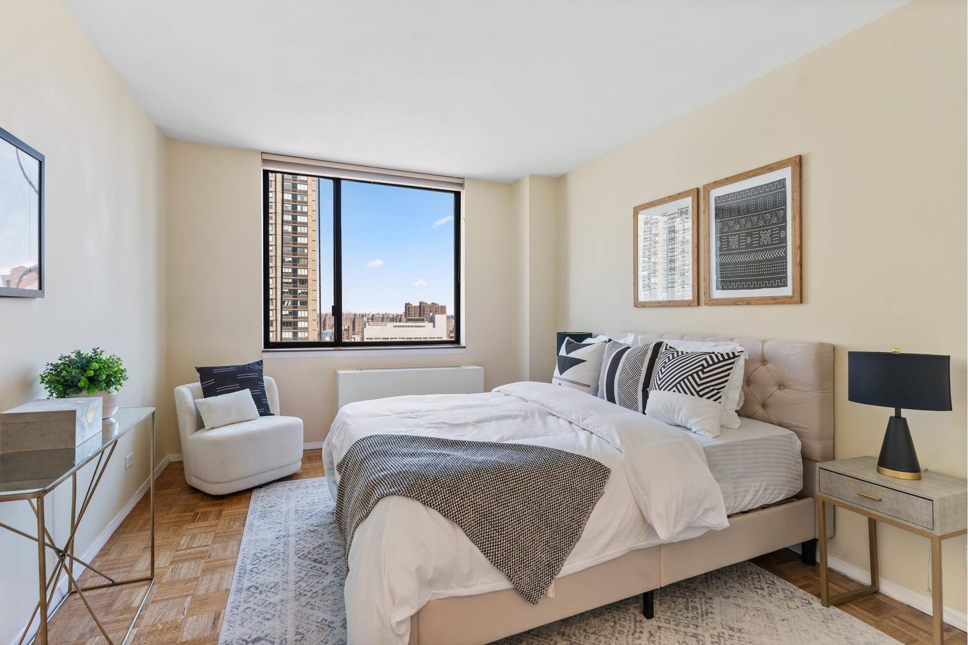 Perched high in the sky, Apt 22G is a 3 bedroom, 3 bath corner apartment that feels like a home with floor to ceiling windows spanning 1648 square feet.