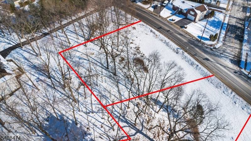 Vacant lot Attention all investors and builders for this exciting buildable opportunity in North Haledon !