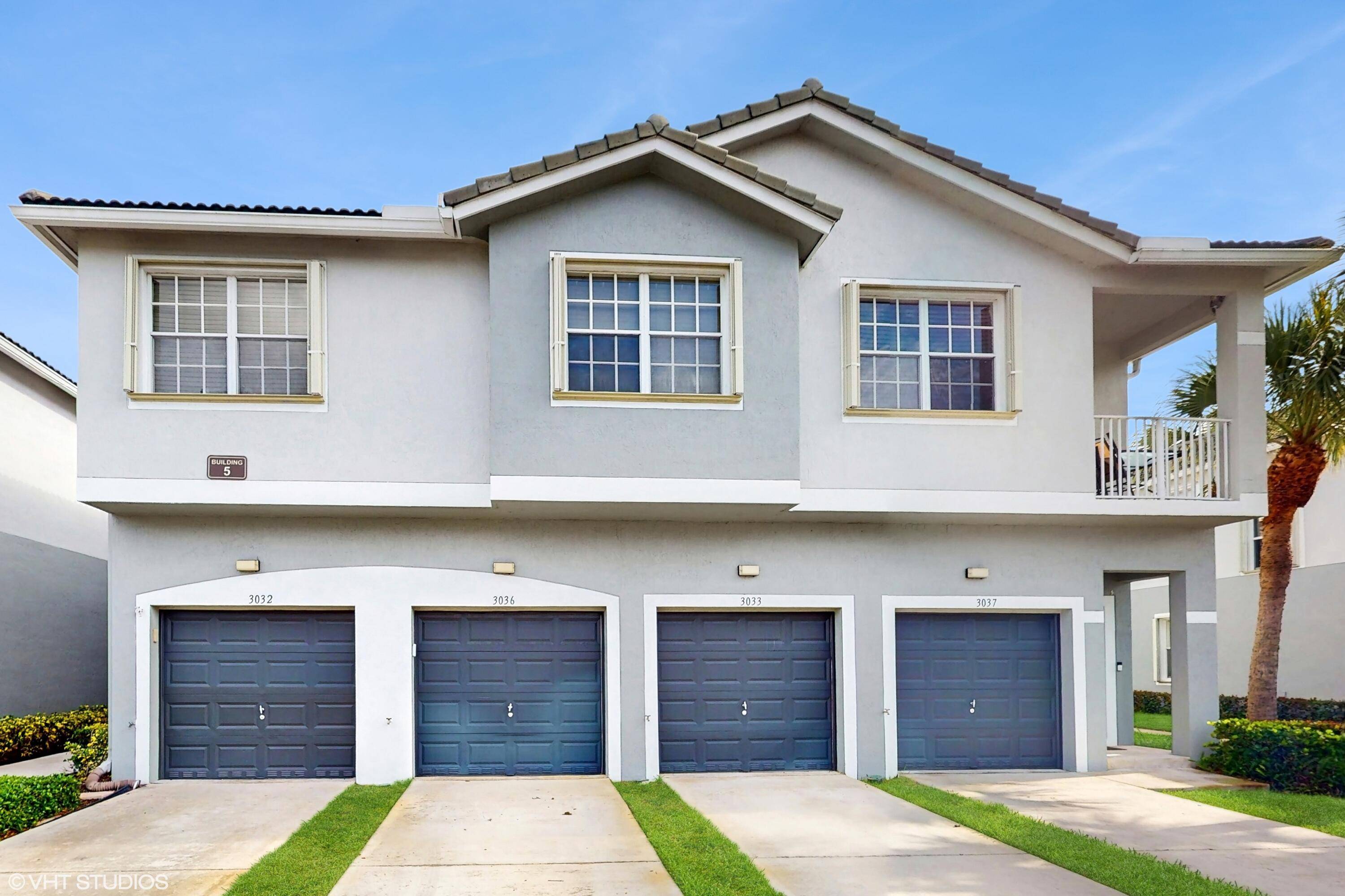 SELLER MOTIVATED Welcome to Magnolia Bay Condominiums !