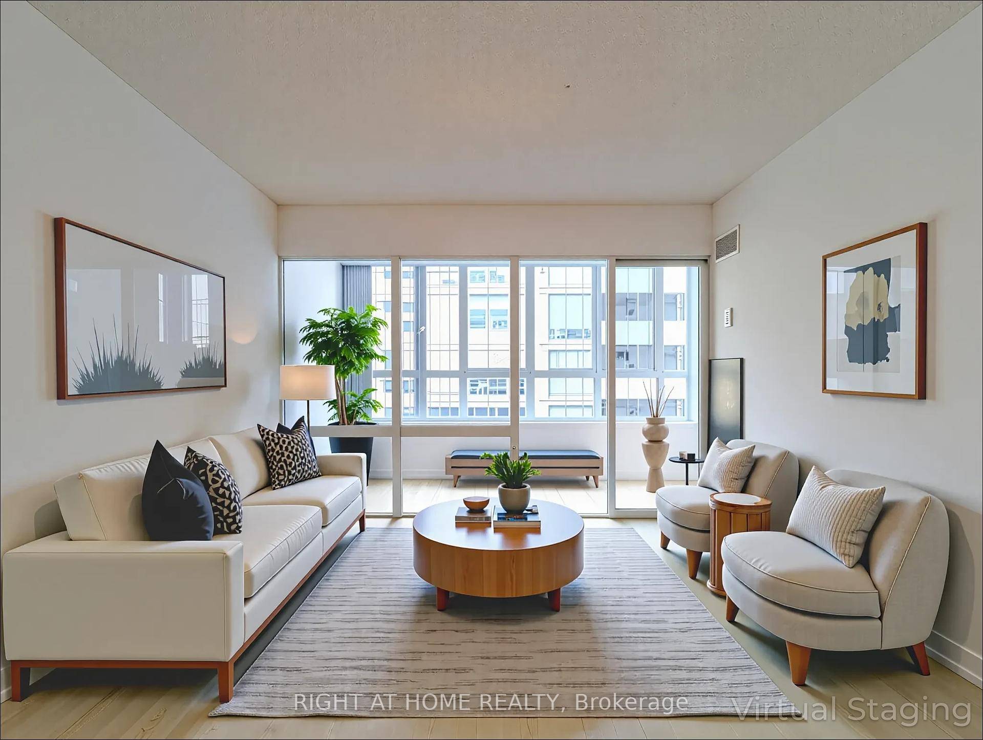 Situated in the energetic core of downtown Toronto, this freshly renovated 1 bedroom plus solarium condo at College Park is move in ready.