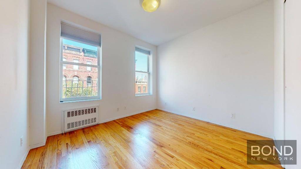 Large 1 bedroom in prime West Village !