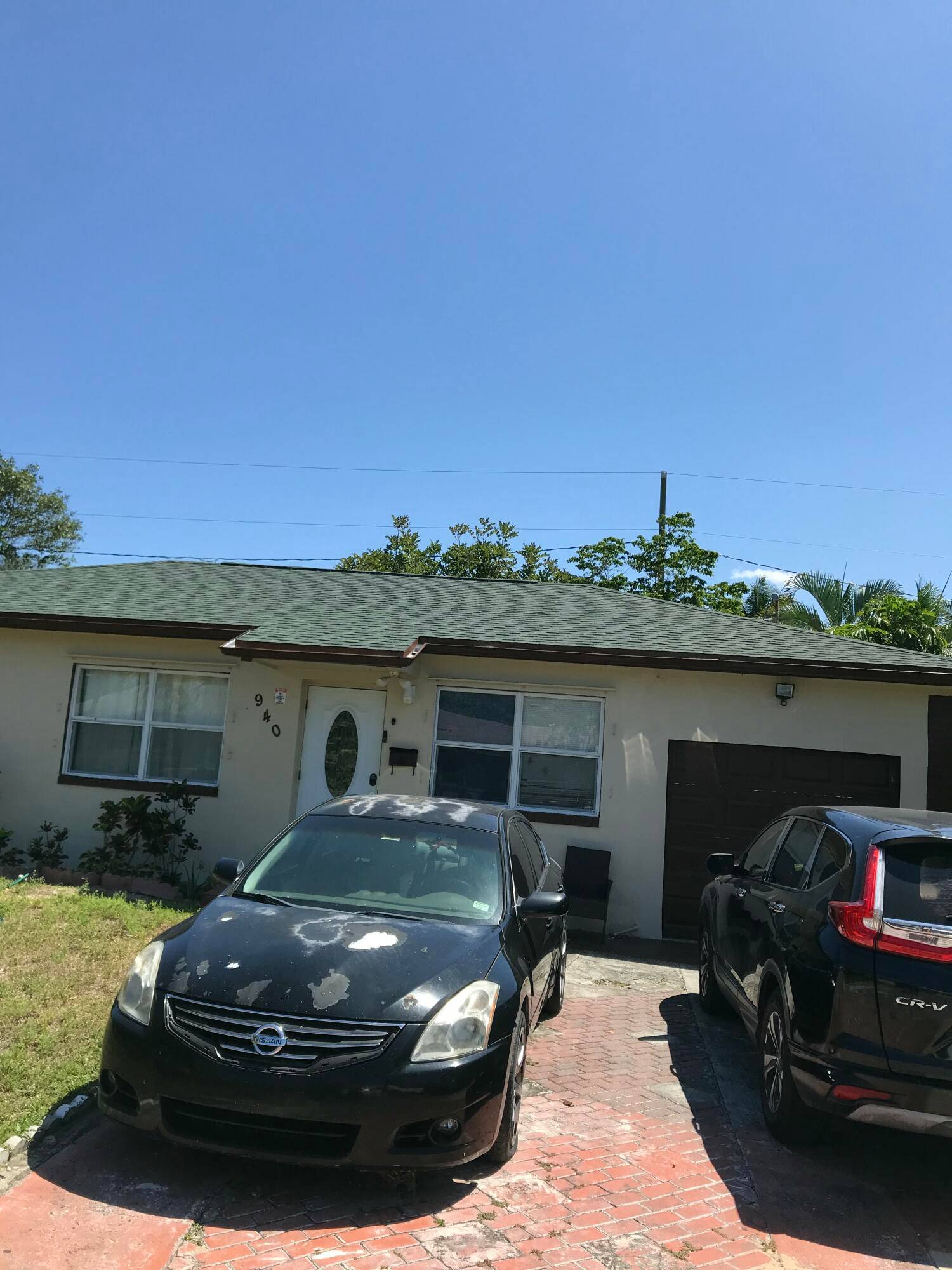 SELLER HAS SUSPENDED SHOWINGS.