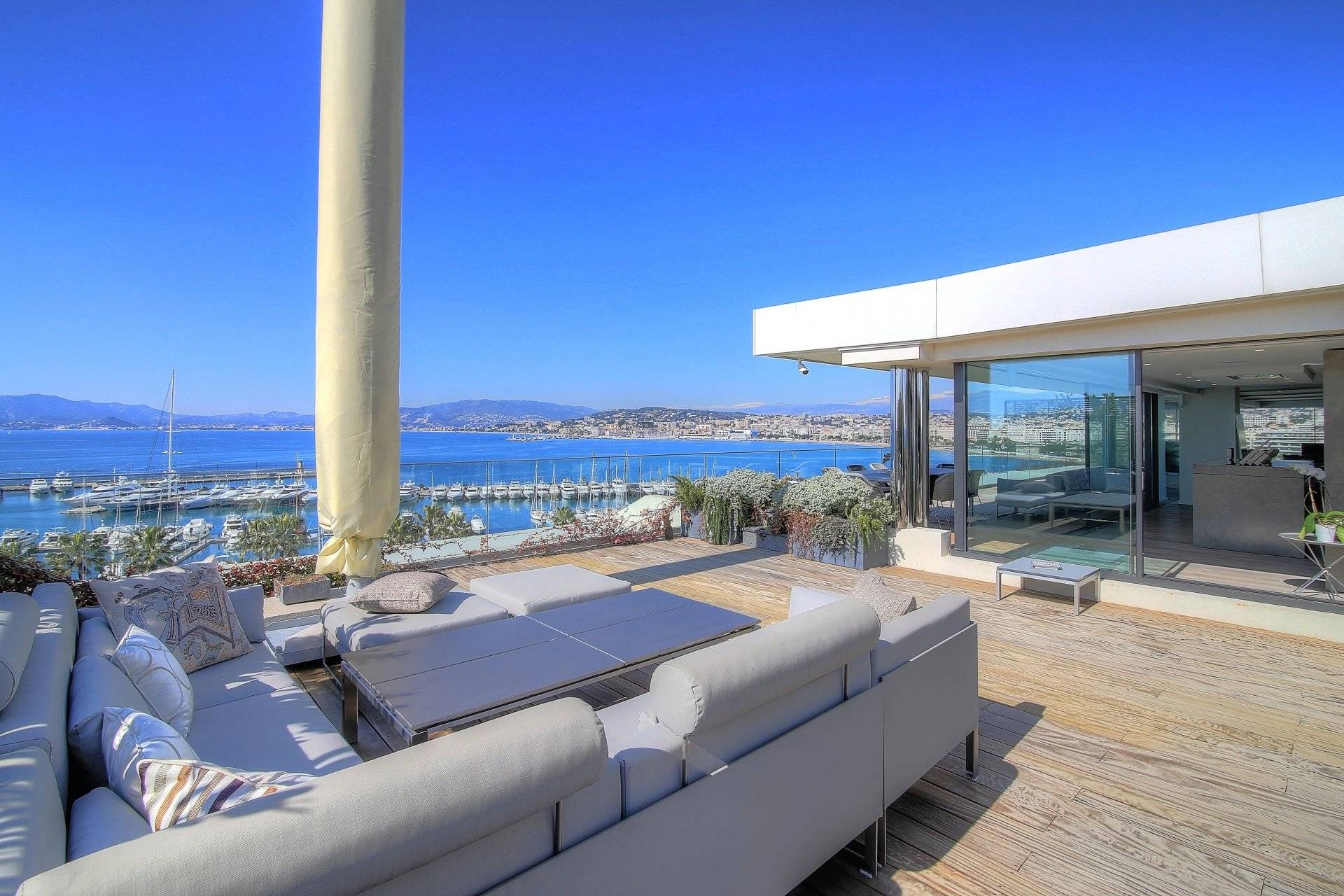 CANNES CROISETTE - Splendid duplex penthouse