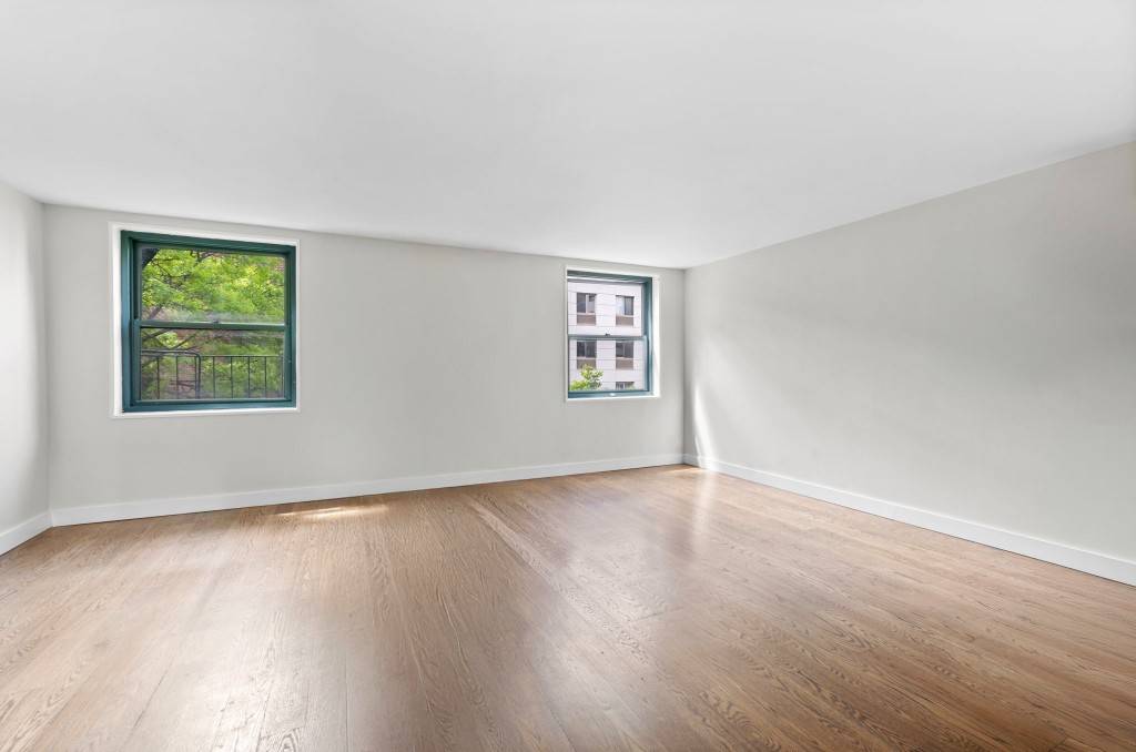 Introducing Unit 4B at 152 Bank Street, nestled within the sought after West Village neighborhood of Manhattan.