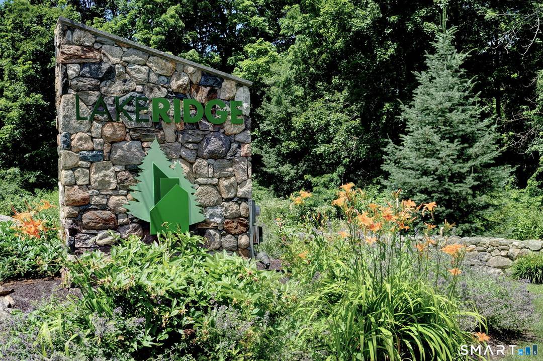 Now's the time to plan your summer vacation !