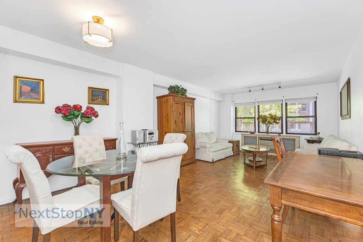 Discover refined city living in this spacious one bedroom home, ideally situated in the heart of Sutton Place.