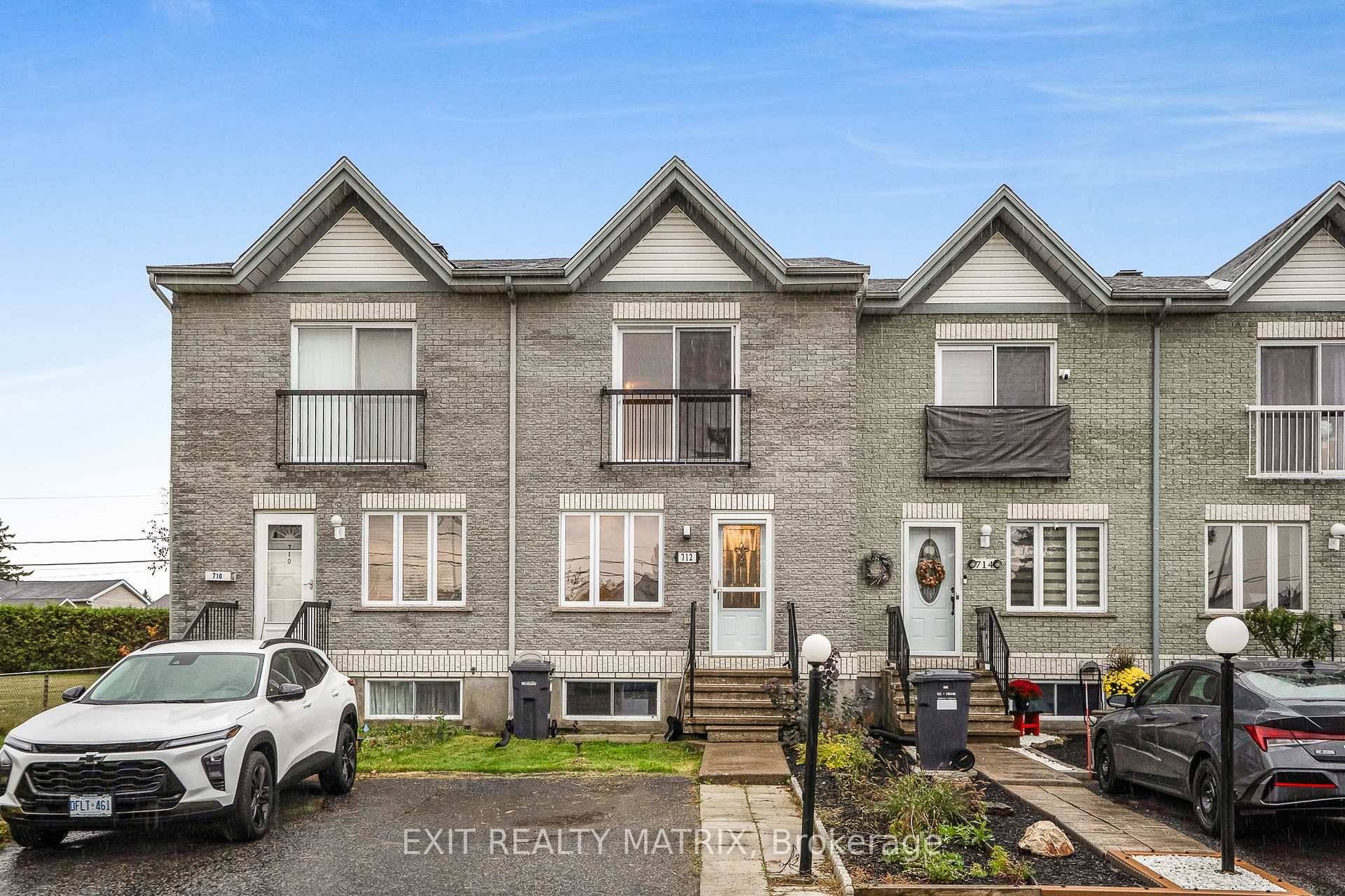 OPEN HOUSE SUNDAY OCT 12TH 10AM 12PM.