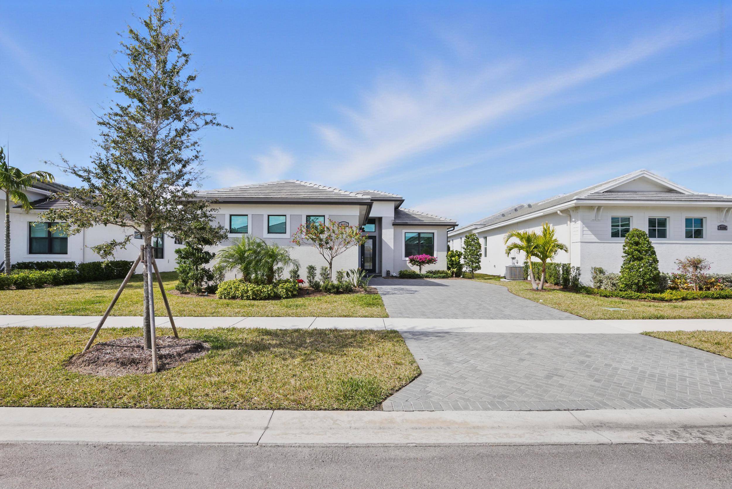 Stunning newer ''Lila'' Model in Desirable PGA Verano.