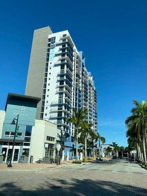 Luxurious Condo in the heart of Downtown Doral, featuring 2 bed 2 bath with a large balcony and beautiful city view.