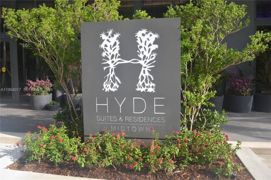 Discover elevated city living in this stunning 1 bedroom 1 bathroom residence at Hyde Midtown, where modern design meets top of the line amenities.