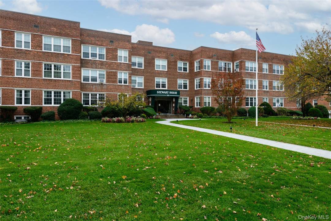 This sunny and inviting one bedroom apartment offers exceptional space and comfort in a centrally located Garden City co op building.