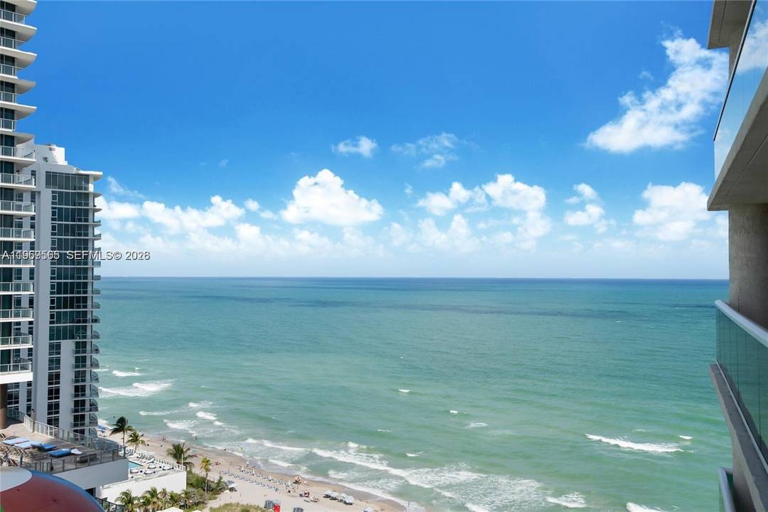Stunning northeast corner unit offering direct ocean amp ; intracoastal views of Hollywood amp ; Ft Lauderdale.