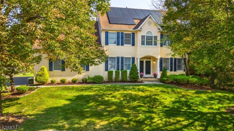 Welcome to 9 Rappleye Ct, quiet cul de sac in prestigious The Grande in West Orange.