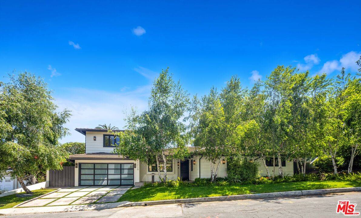 12120   Travis St 5.0 Brentwood LA