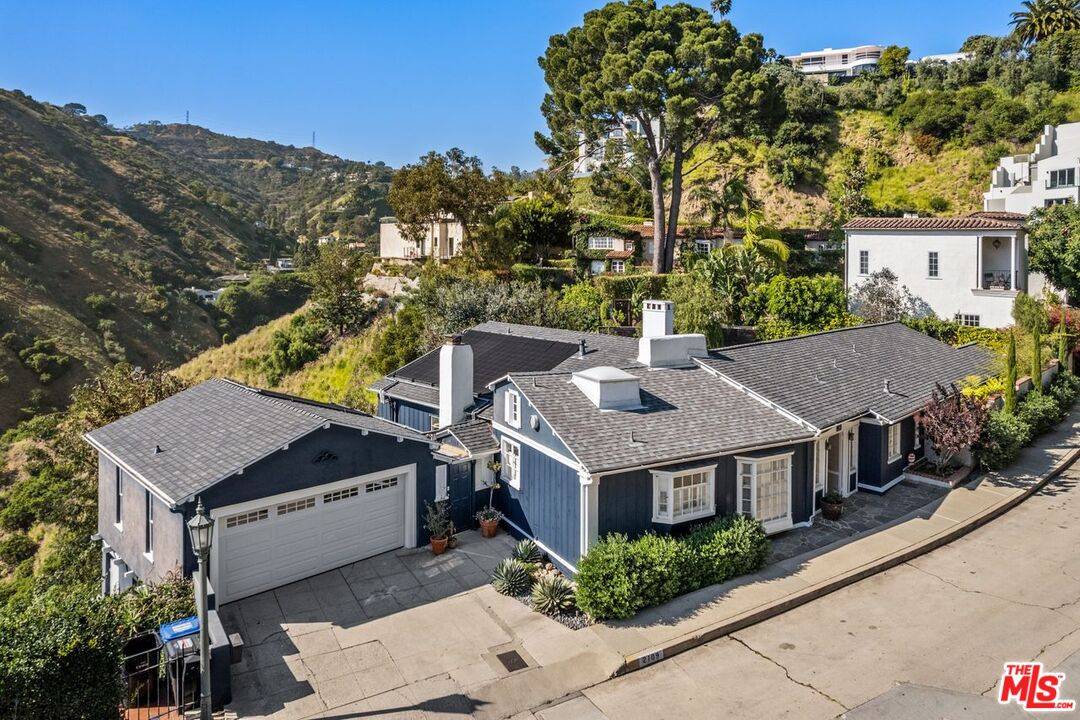 2109   Castilian Dr 4BR Hollywood Hills East La