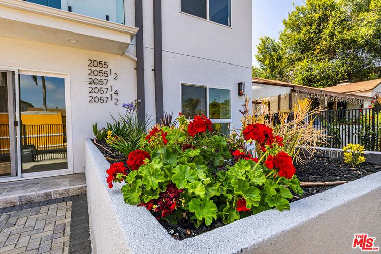 2057 S Garth Ave 4BR La