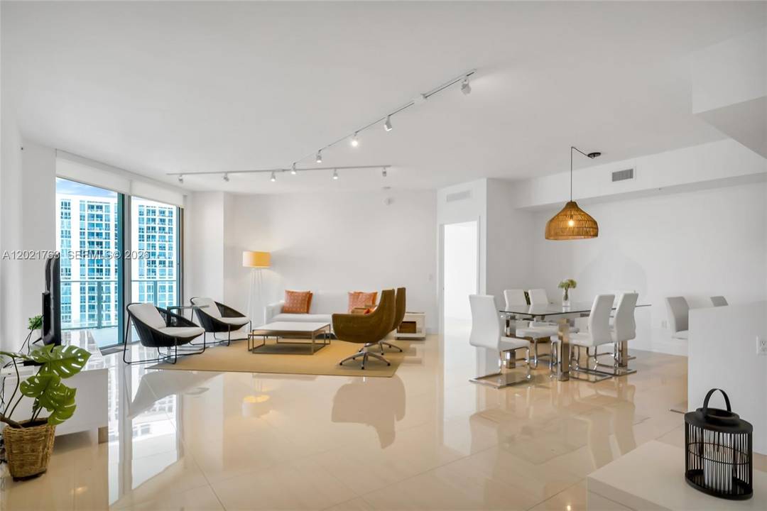 Welcome to Marina Palms Yacht Club and Residences, North Tower !
