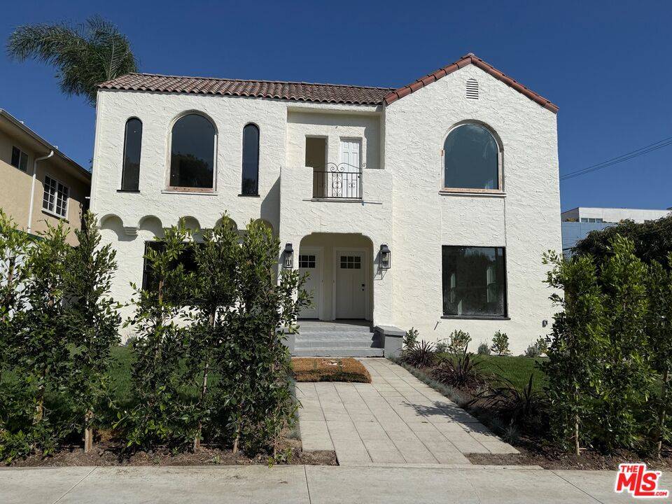 900  N Alfred St 2BR Sunset Strip La