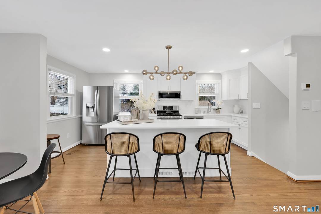 Whether you're purchasing your first home or simplifying into your next chapter, this move in ready property offers the perfect blend of comfort, efficiency, and low maintenance living.