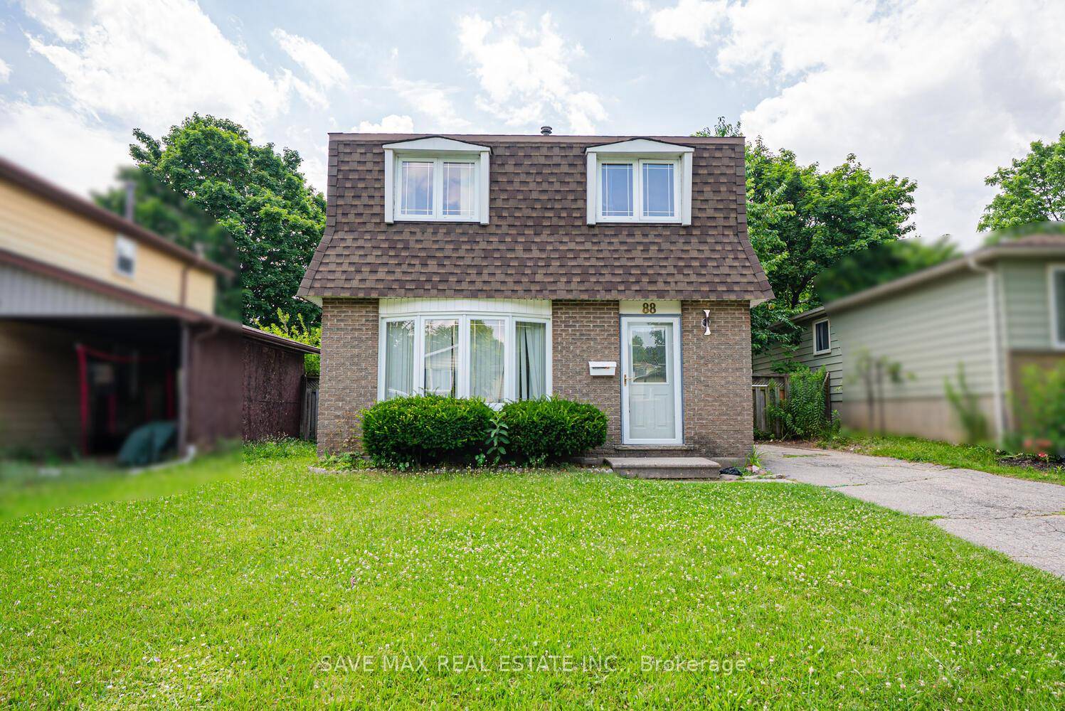 Amazing Opportunity For First Time Home Buyers amp ; Investors Seeking A Property With Strong Cash Flow Prospect, A Gorgeous Detached 2 Storey House Freshly Painted Located In A Quaint ...