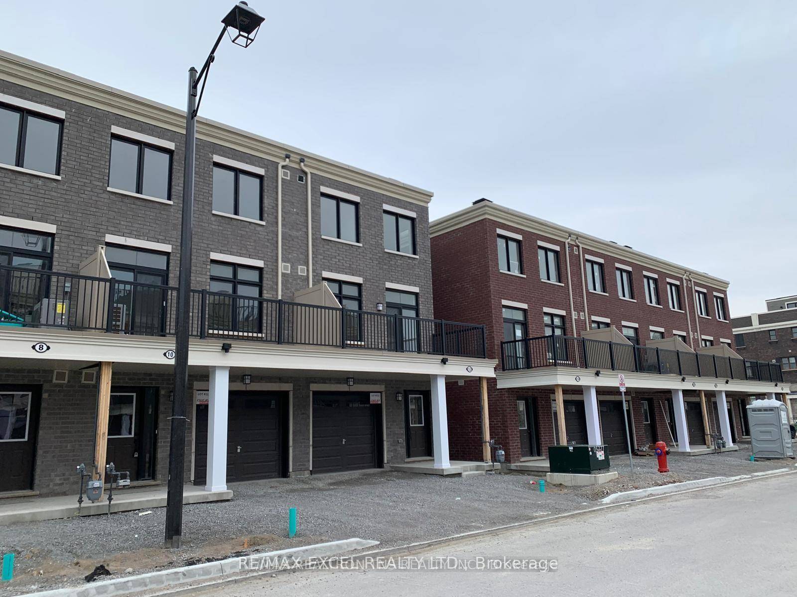 Like a semi detached, this bright and spacious 3 bedroom office home offers a modern open concept layout and direct garage access.