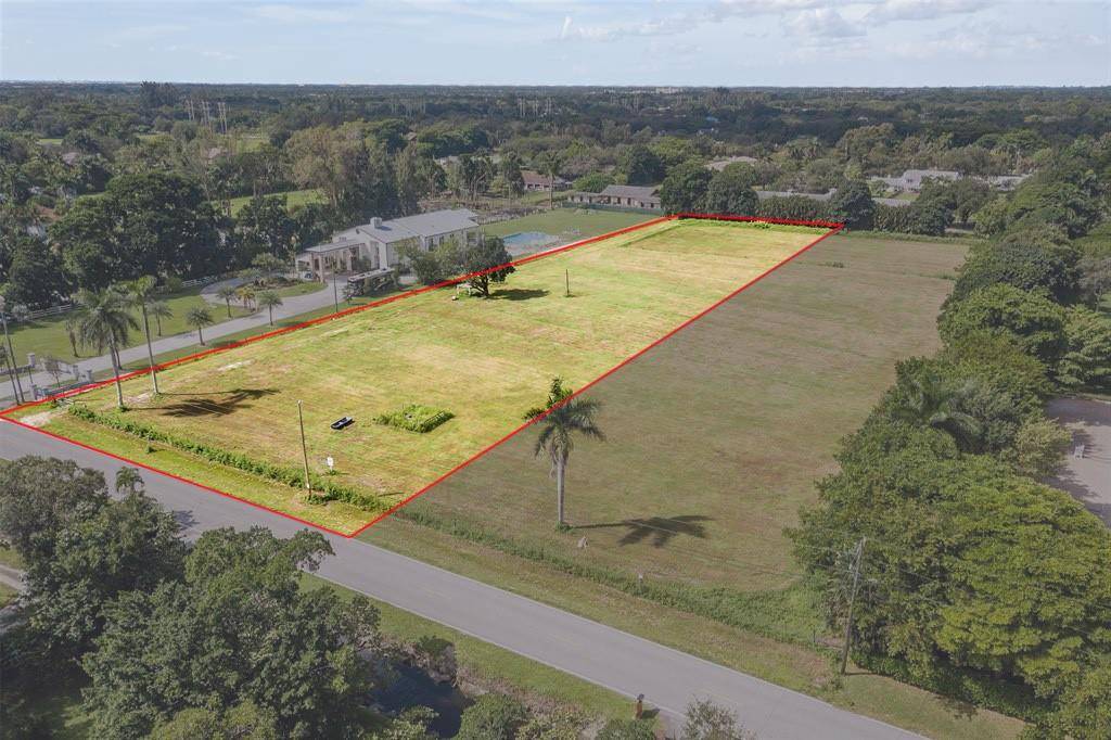 2. 38 PRIME ACRES IN SUNSHINE RANCHES.