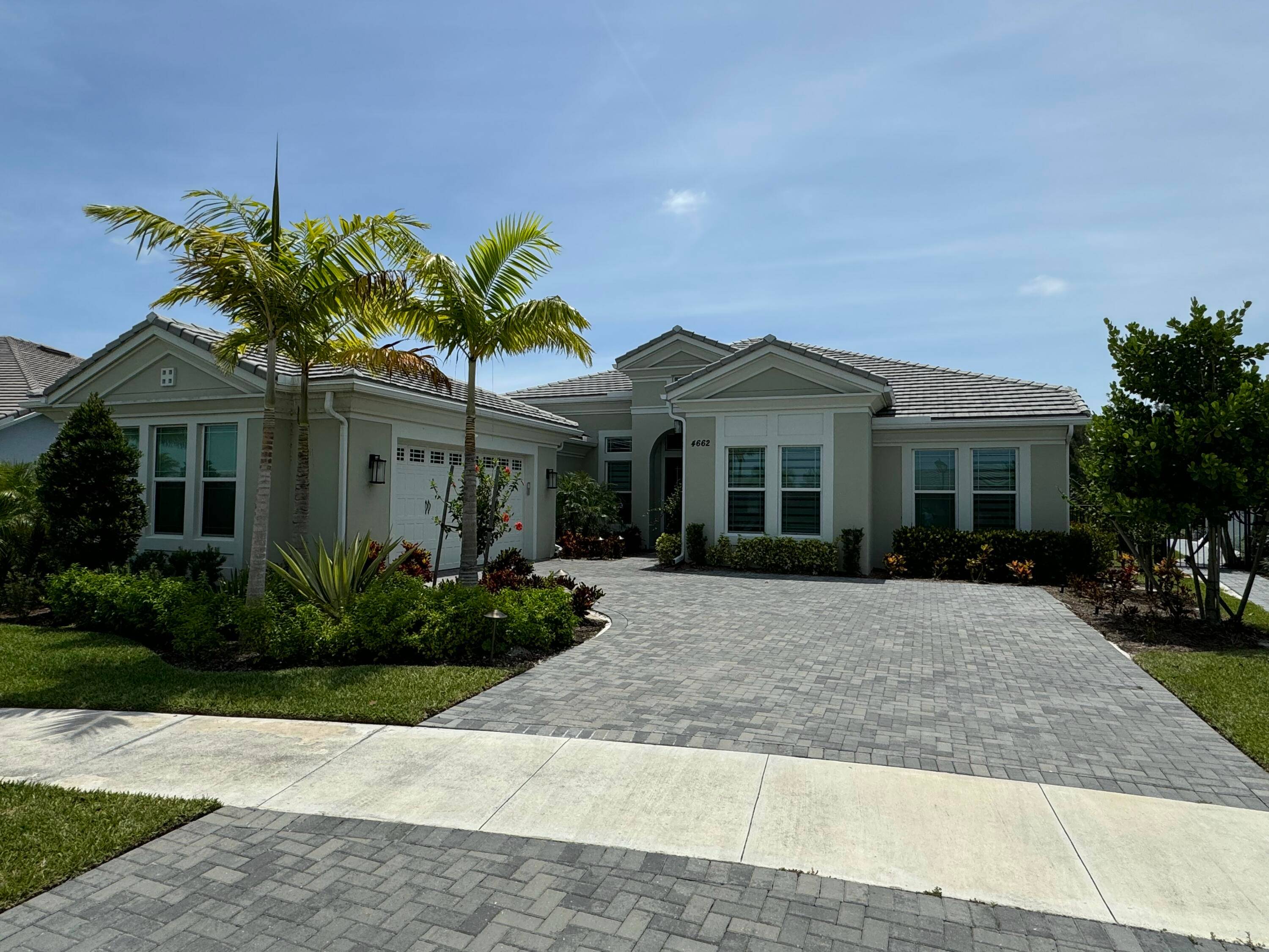 Beautiful home with 5 BR, 4 1 2 BA, 2 Car Garage in the Estates of Westlake.