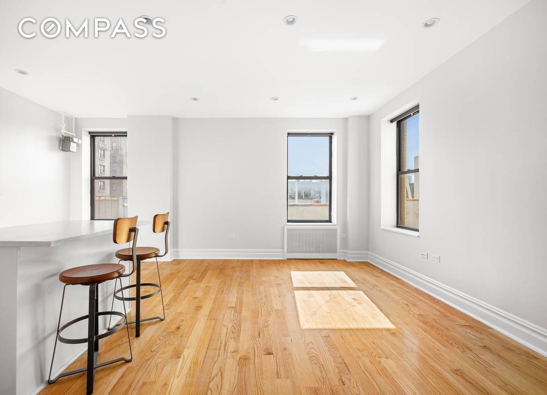 Pre War Charm with Modern Upgrades 725 Riverside Drive Book your visit to Apartment 9F, a blend of old world character and convenient updates delivered in an attractive 1 bedroom, ...