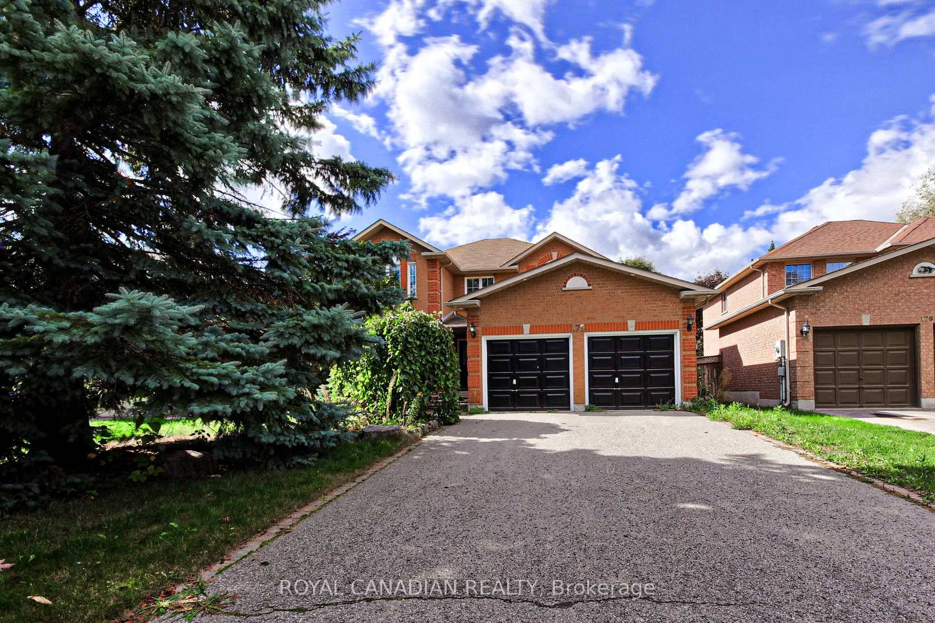 Spacious detached 2 storey home available in a desirable Newmarket community, offering approximately 2, 322 sq.