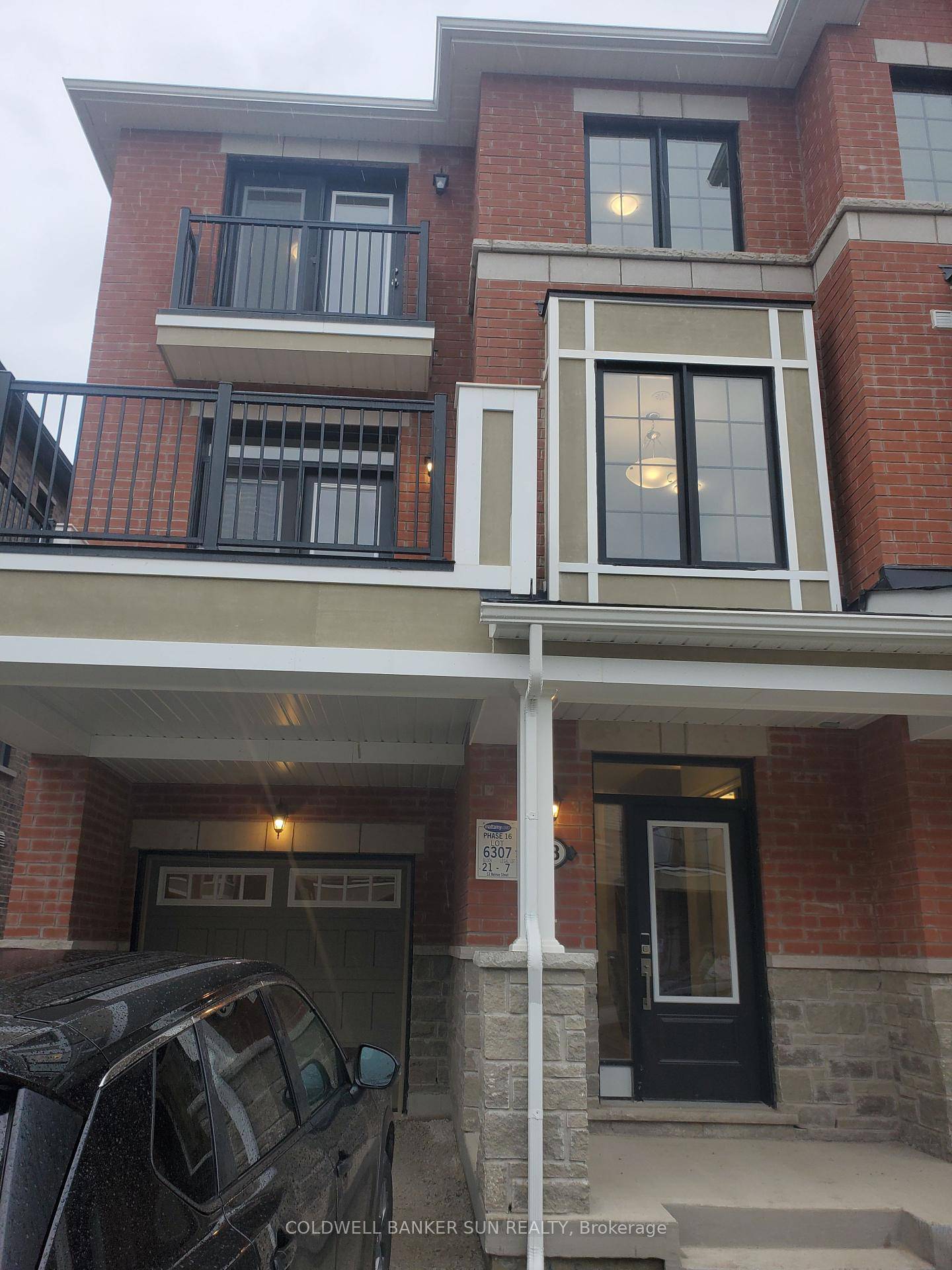 3 bedroom and 3 washroom end unit townhouse with 3 car parking.