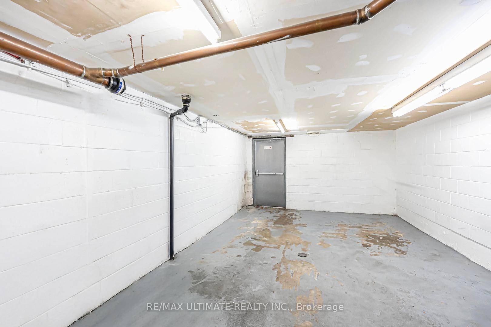 Prime Investment Opportunity In The Heart Of Queen West !