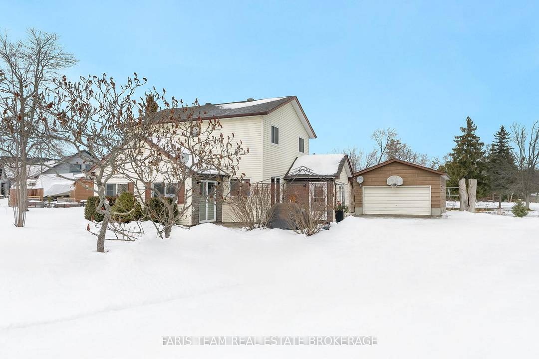 Top 5 Reasons You Will Love This Home 1 Wake up to panoramic water views, enjoy an easy walk into the lake, and take advantage of three private docks for ...