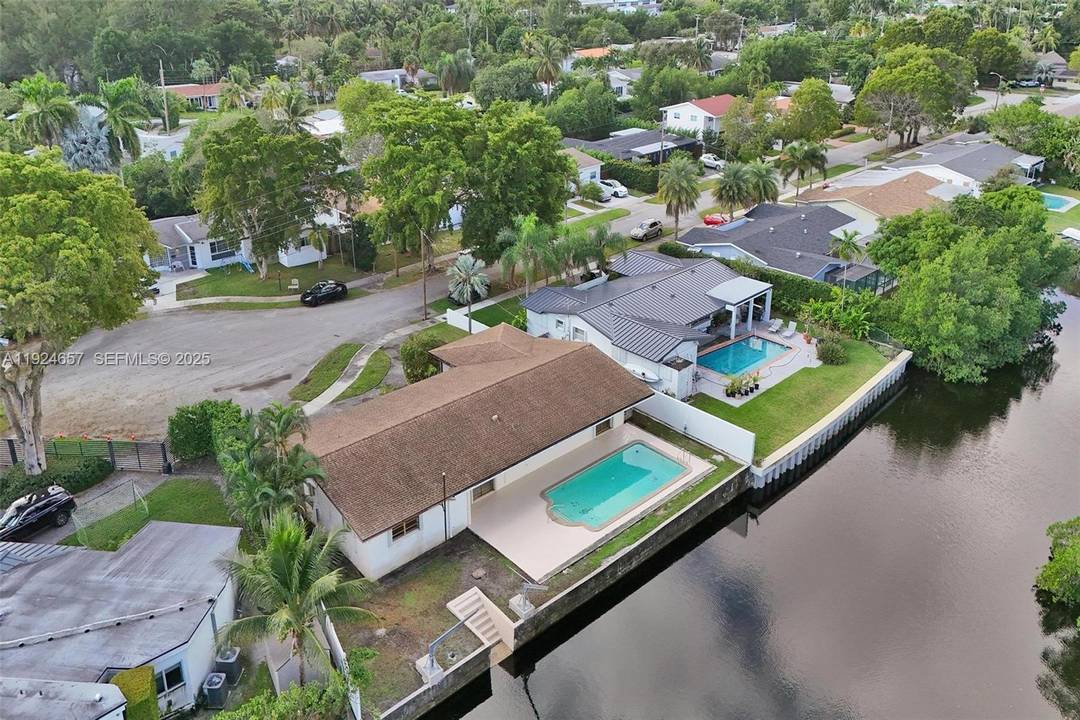 Situated on a cul de sac in a highly sought after gated community, this property offers a rare re development opportunity.