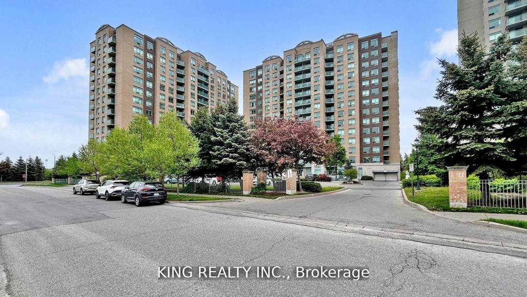 Bright and spacious 1 bedroom condo available for lease in a highly sought after location just steps from the GO Station, theatres, restaurants, shops, Yonge Street, Viva Transit, Hwy 407, ...