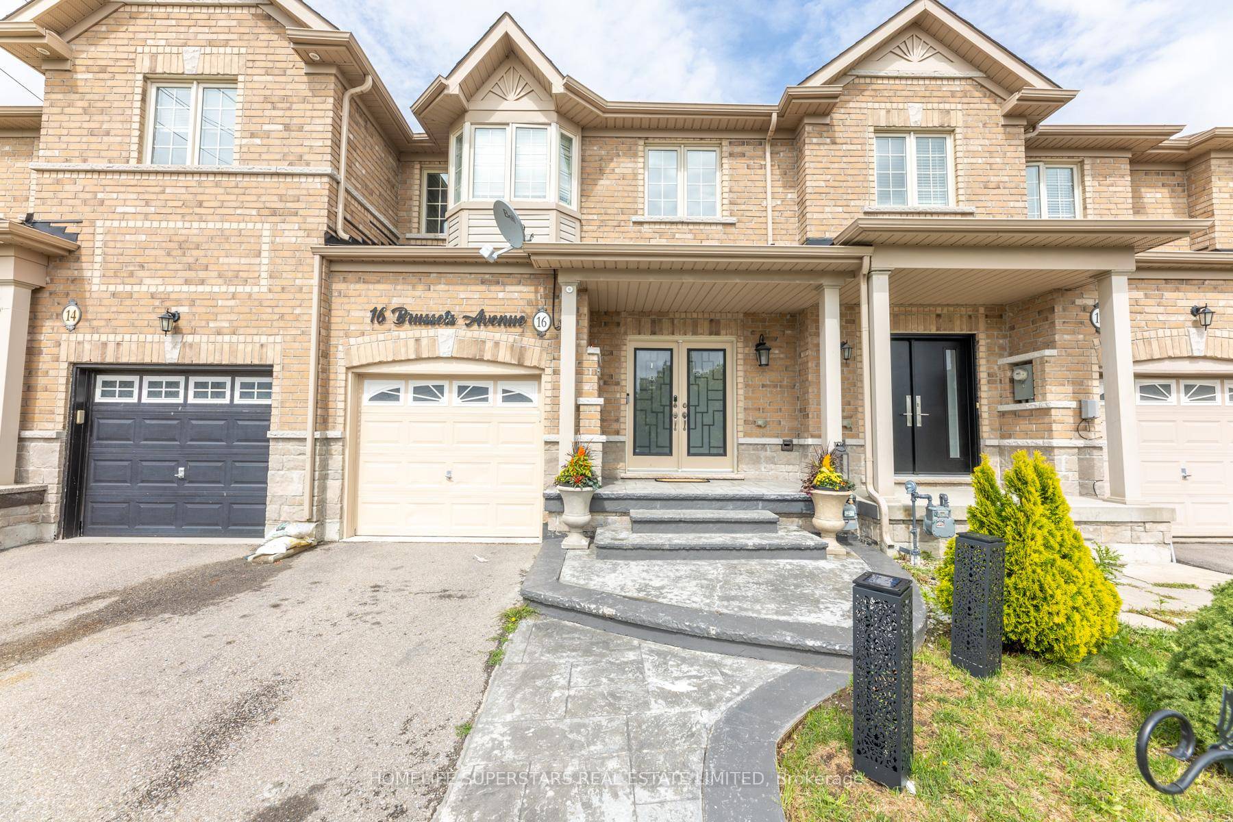 Exceptional 3 Bedroom Townhouse in Brampton's Sought After Community.