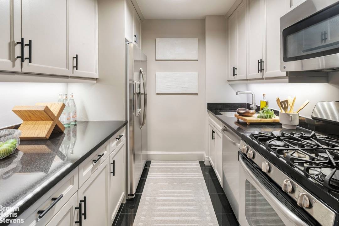 Residence 28E is an oversized 2 bedroom home with east, west and north exposures.