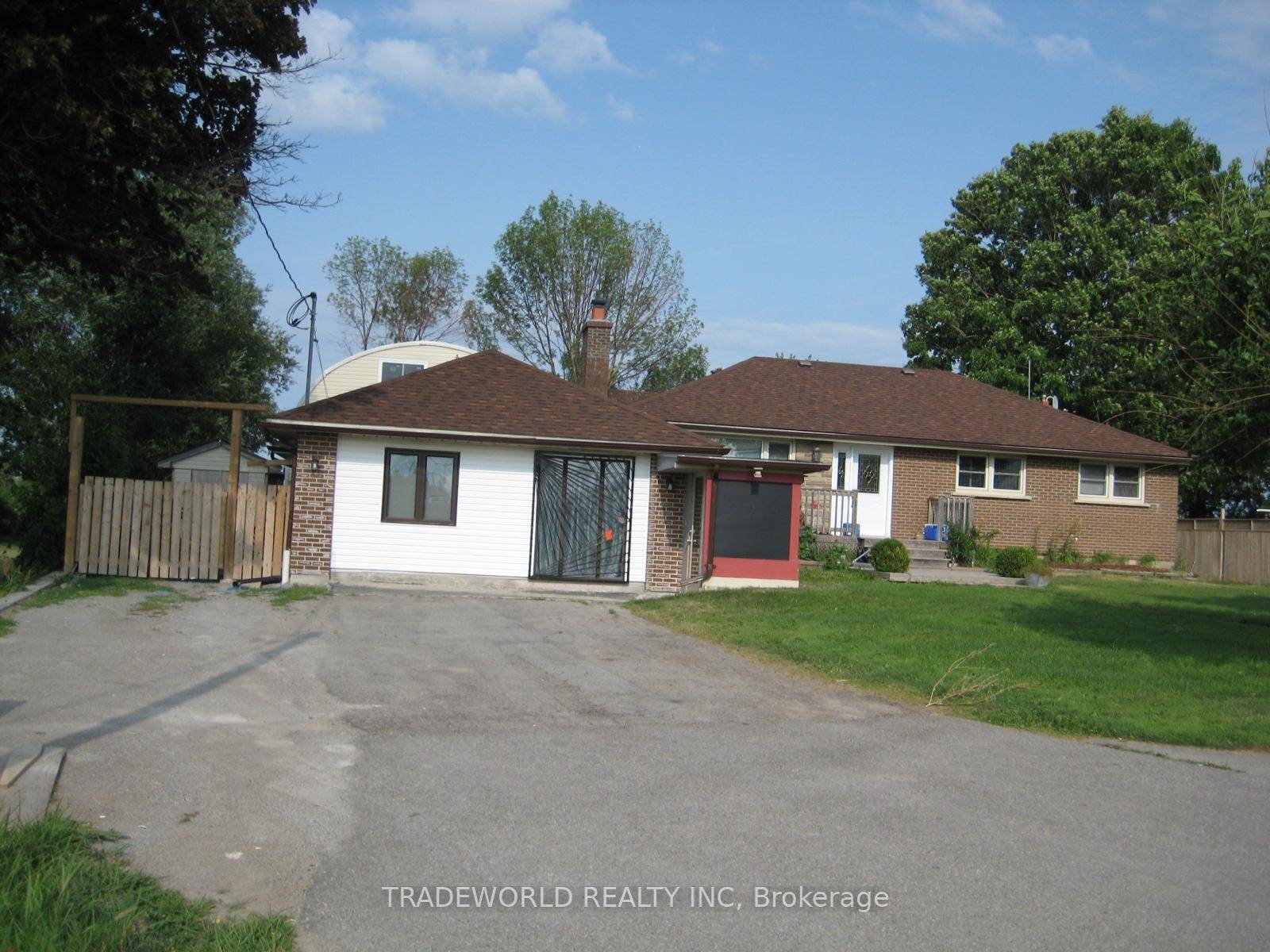 Two Storey With 3 Bedroom Few Years New Renovation Unit On Large Lot In Great Location Open Concept Layout Walk To Shopping Mall Steps To Bus 2 Minutes To Hwy ...