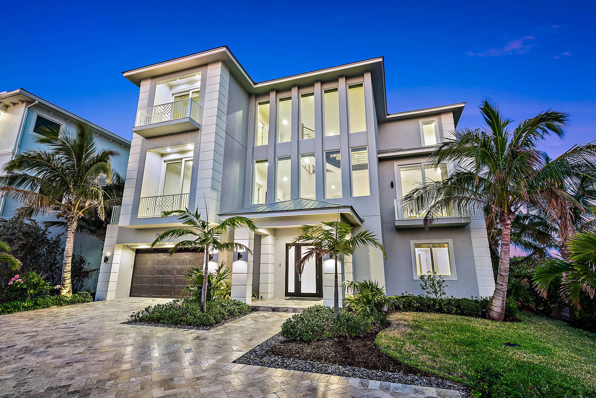 Don't miss your chance to own this newly constructed luxury residence in the exclusive Diamond Sands community.