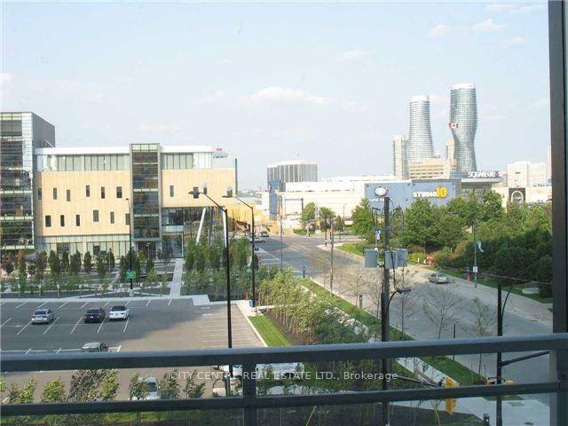 Excellent Maintained Very Bright One Bedroom For Rent At Limelight South Tower, Flexibility To Rent It Furnished or Unfurnished, 1 Locker, No Parking, Fiber Optic High Speed Internet Is Included ...