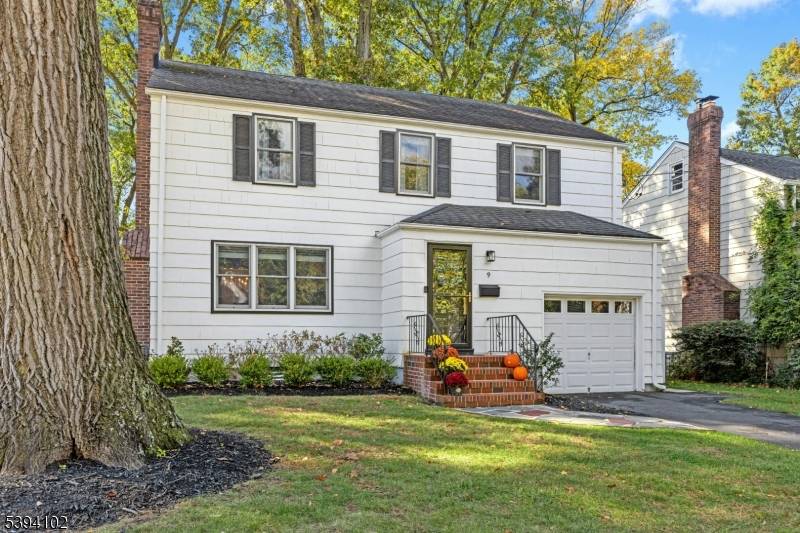 Impeccable design is impressively delivered in this sparkling 4 Bedroom Colonial with premier upgrades and amenities throughout.