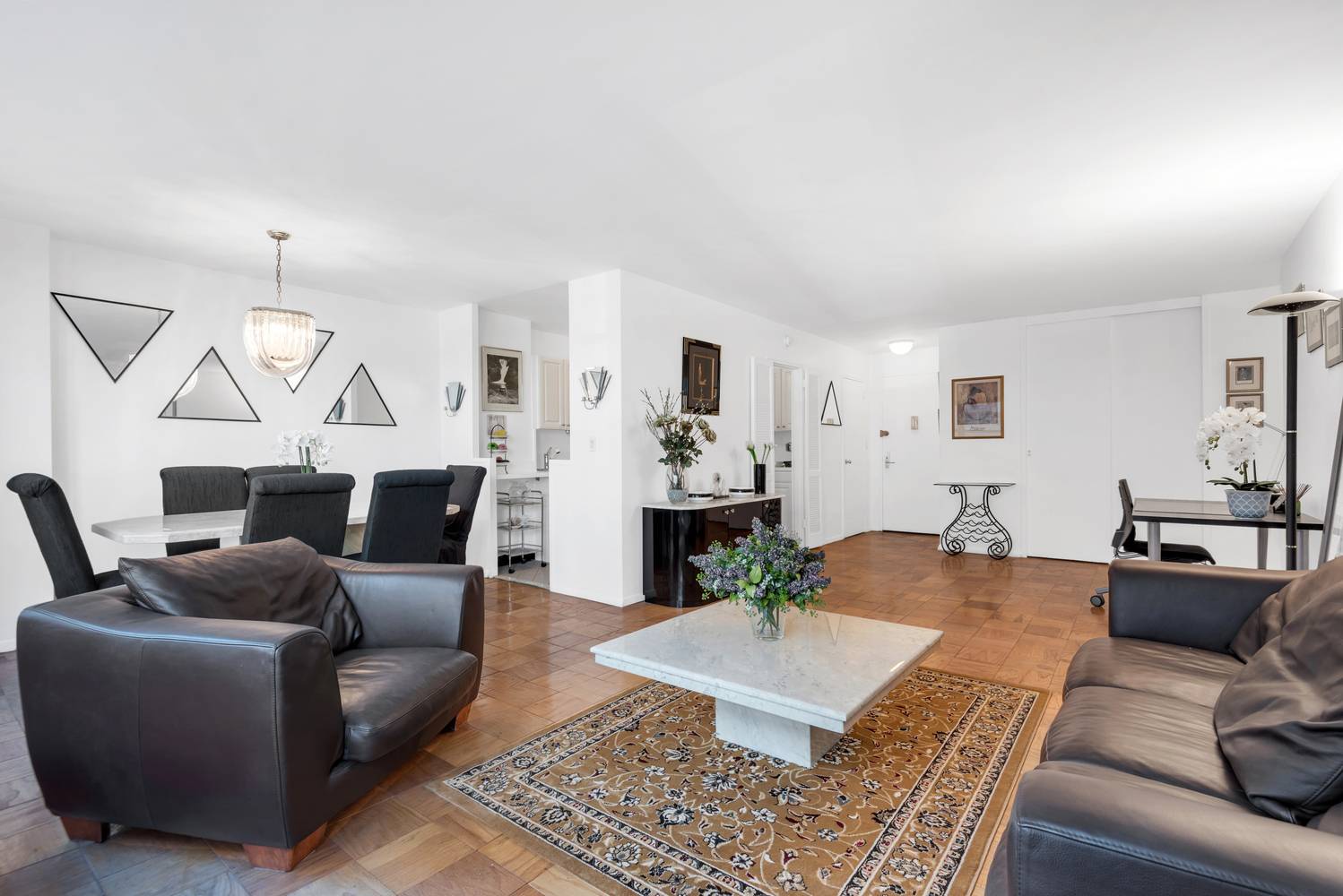 Spacious amp ; Serene 1 Bedroom Oasis in Lincoln Towers Welcome to your dream home in the heart of the Upper West Side !
