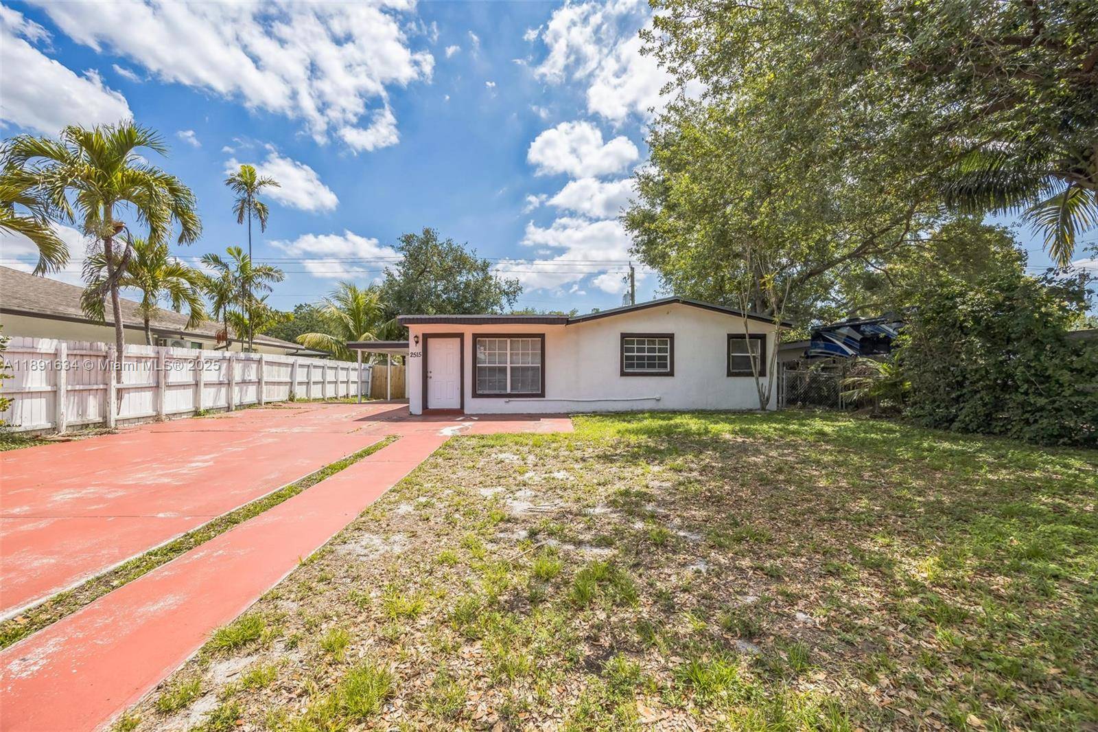 Well Connected 3 Bed, 2 Bath Ranch Style Home !