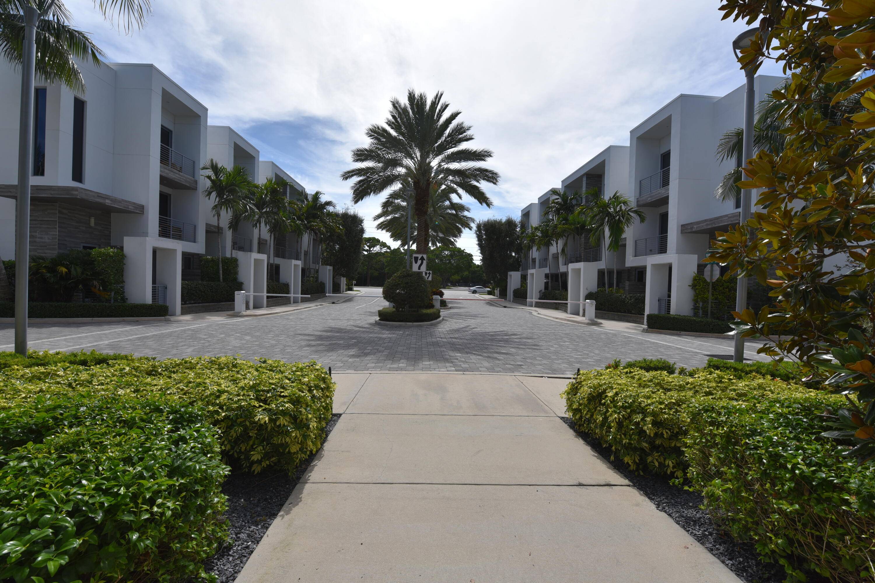 Modern 3 Story Townhome in Prime Central Boca Raton LocationExperience upscale living in this contemporary 3 level townhome, ideally situated in the heart of Central Boca Raton.