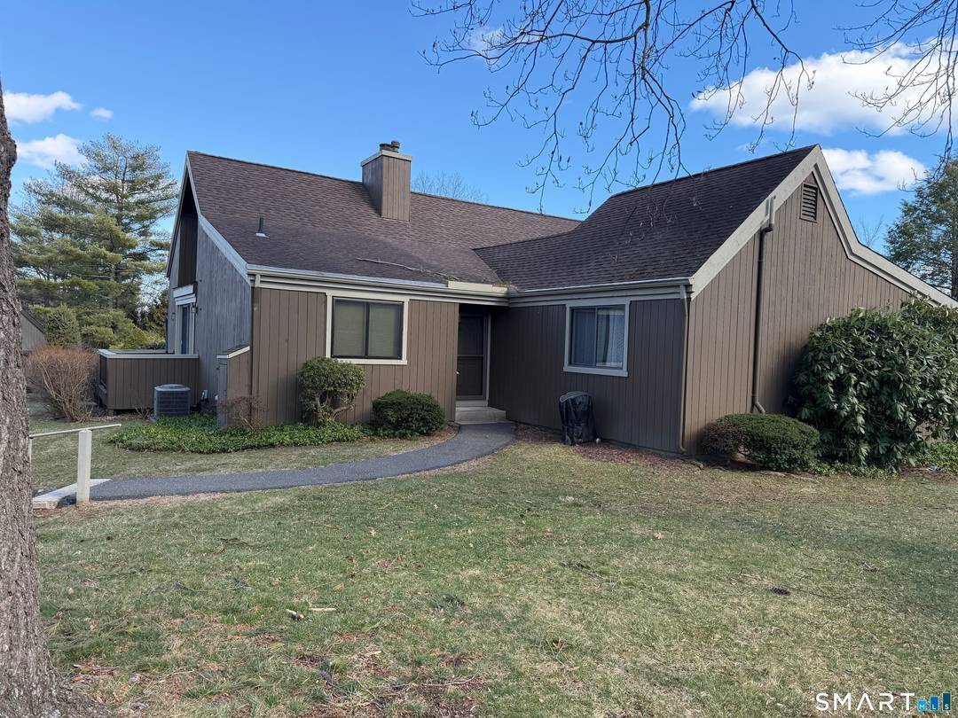 Welcome to 132B Bison Lane in Desirable Oronoque Village !