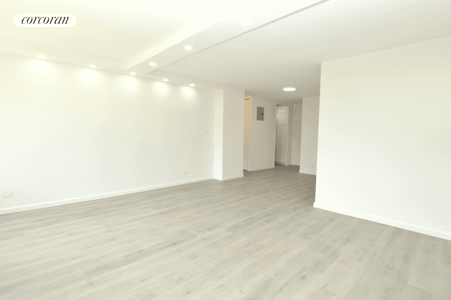 Beautifully renovated 1 bedroom condo in Kips Bay Towers features kitchen featuring stainless steel appliances, marble countertops, pantry and tiled walls, floor to ceiling windows, walk in closet, new overhead ...