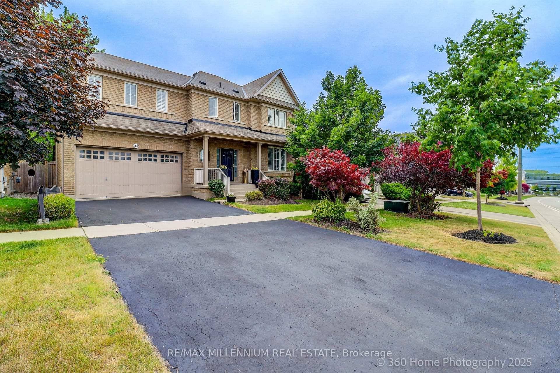 Welcome to 33 Britannia Avenue East in Oshawa's desirable Windfields community.